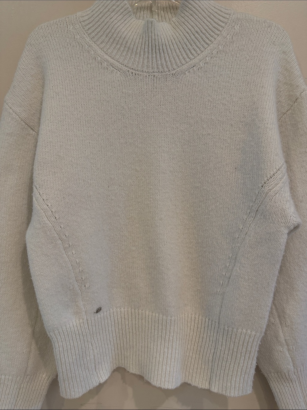 Sam Edelman Women’s White Relaxed Turtleneck Sweater With Black Bow On Back M